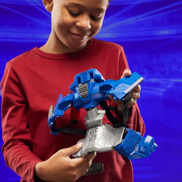 TRANSFORMERS OPTIMUS: A car that transforms into a figure in 18 steps – HASBRO