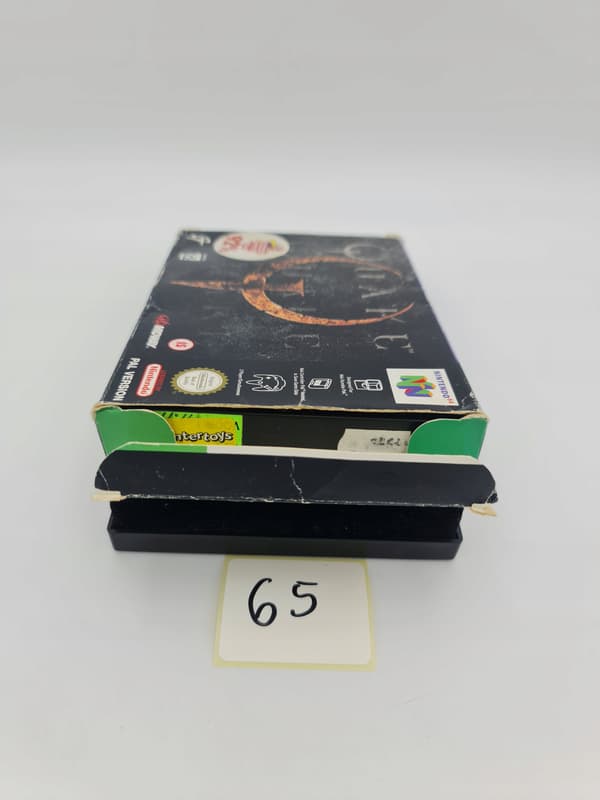 NINTENDO 64 QUAKE CARDBOARD BOX (PAL VERSION)