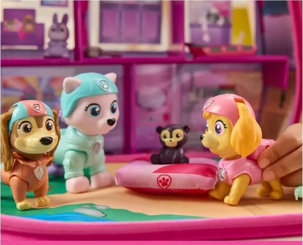 Paw Patrol: Camping with Skye – Figure Set