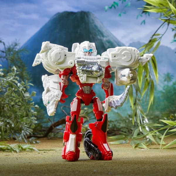 2 TRANSFORMERS BEAST ALLIANCE figures: ARCEE & SILVERFANG F4618