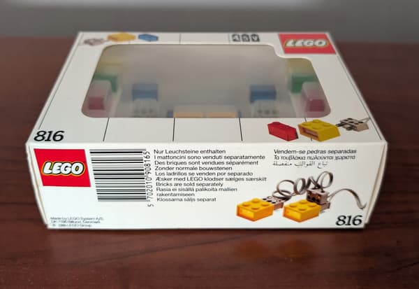 Lego 816 4 and 5 V Lighting Brick Set – New