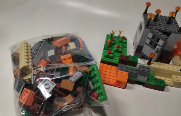 LEGO Minecraft: 21116 – Creative Workshop