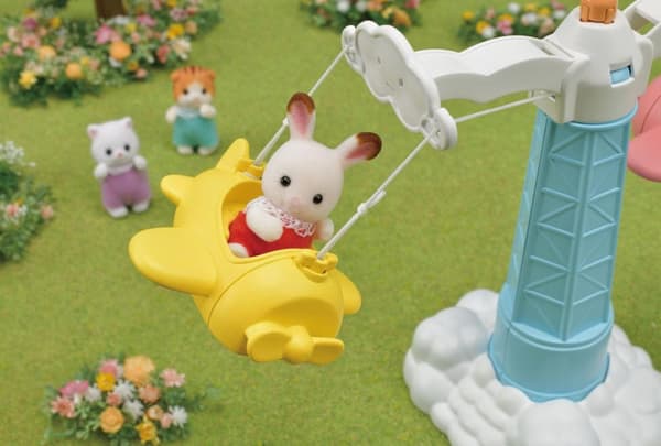 Sylvanian Preschool Carousel + Playground Kitten Figure 5334
