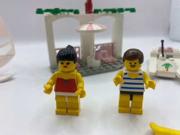 LEGO 6401 Town Beach