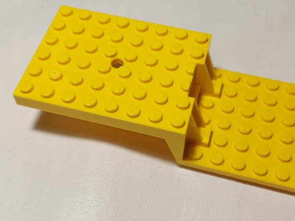 LEGO Train Chassis 2972b, yellow
