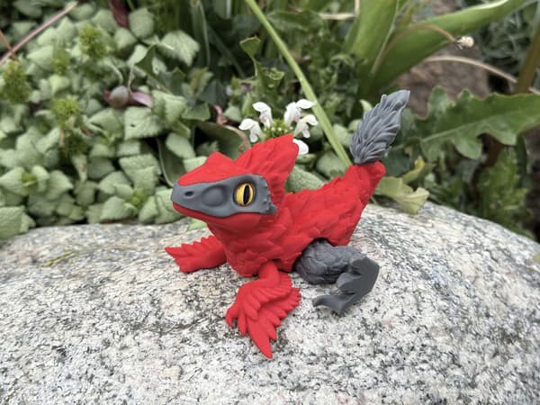 Pyroraptor dinosaur 3D moving figurine inspired by the feathered predator