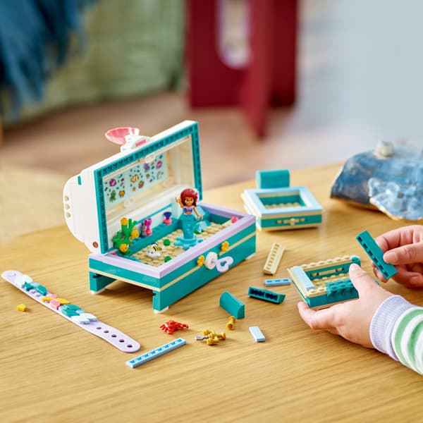 LEGO 43229 Disney Ariel’s Treasure Chest