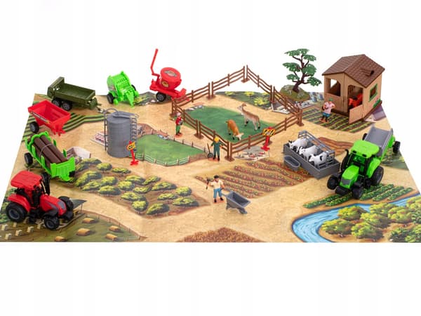 FARM SET WITH ANIMALS
