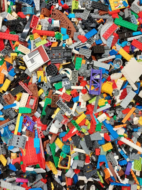 LEGO 1 KG BRICKS, RANDOM MIX, A GREAT IDEA FOR A BIRTHDAY PRESENT
