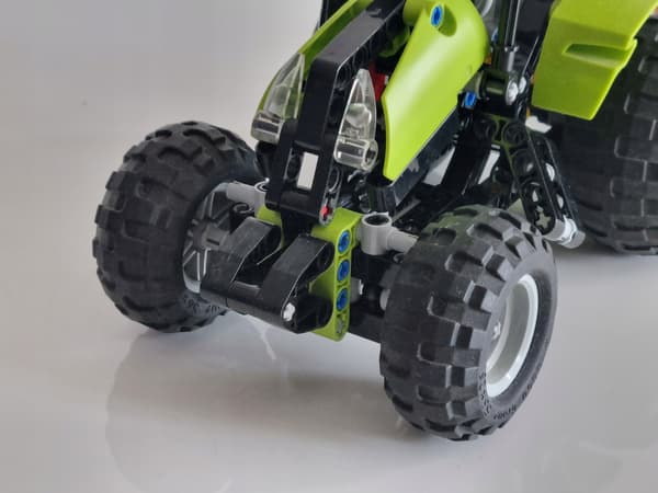 LEGO 9393 Technic: TRACTOR – second-hand