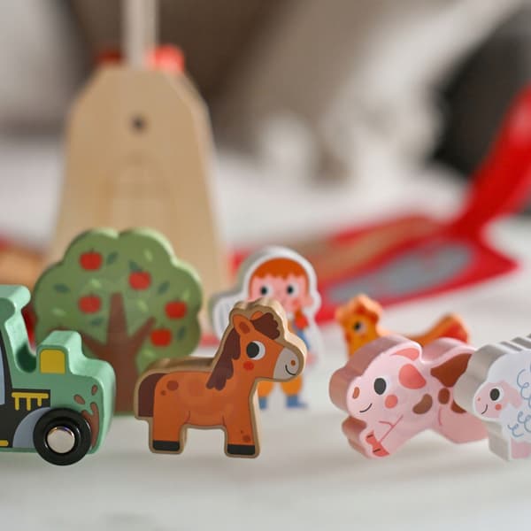 WOODEN FOLDABLE TOY FARM IN A SUITCASE