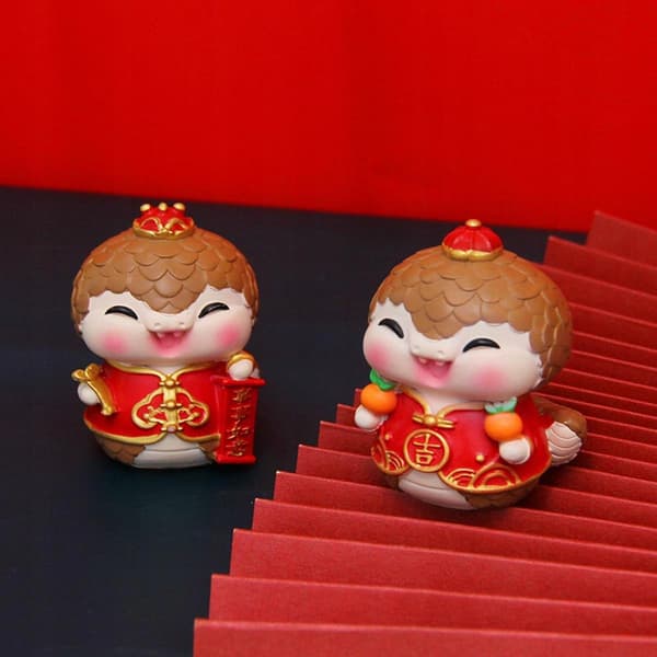 4 Chinese New Year mini snake figurines – a sturdy, creative snake statue