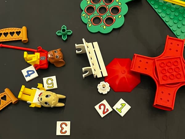 3659 LEGO Playground