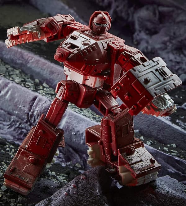 Transformers Warpath WFC-K6 War Cybertron Tank