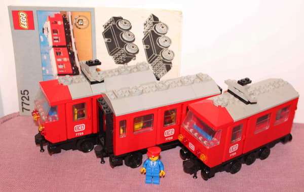 LEGO CITY TOWN TRAIN 7725 set with TRAIN INSTRUCTIONS