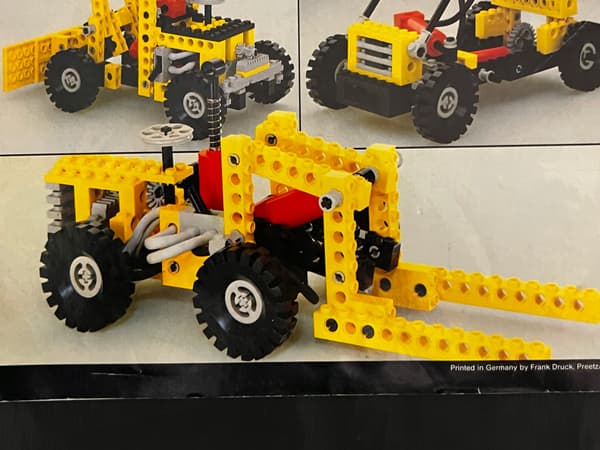 8040 LEGO Instructions