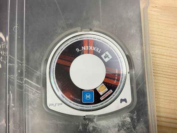 TEKKEN 6 – PSP disc, in excellent condition, complete set