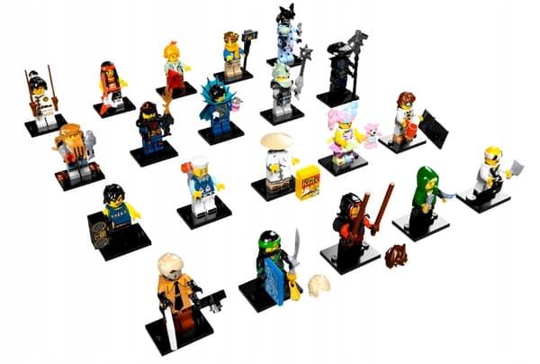LEGO 1 random NINJAGO MINIFIGURE + accessory with a hat – NEW
