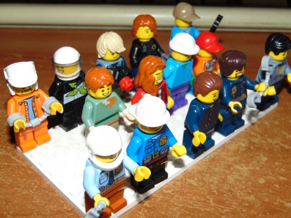 Lego bricks – Figures, 14 pieces