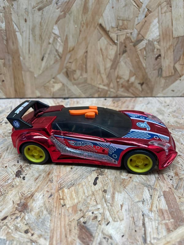 HOTWHEELS RED CAR