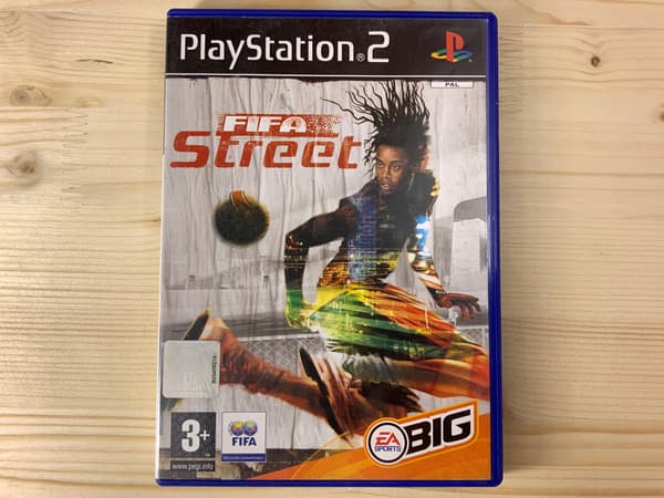 FIFA STREET – in excellent condition – PS2 disc