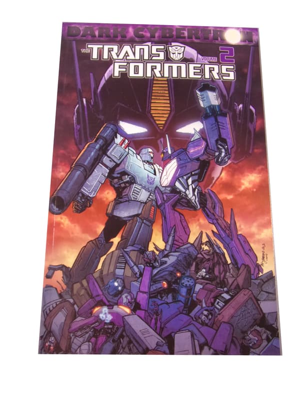 THE TRANSFORMERS: DARK CYBERTRON 2, 2014, English-language edition