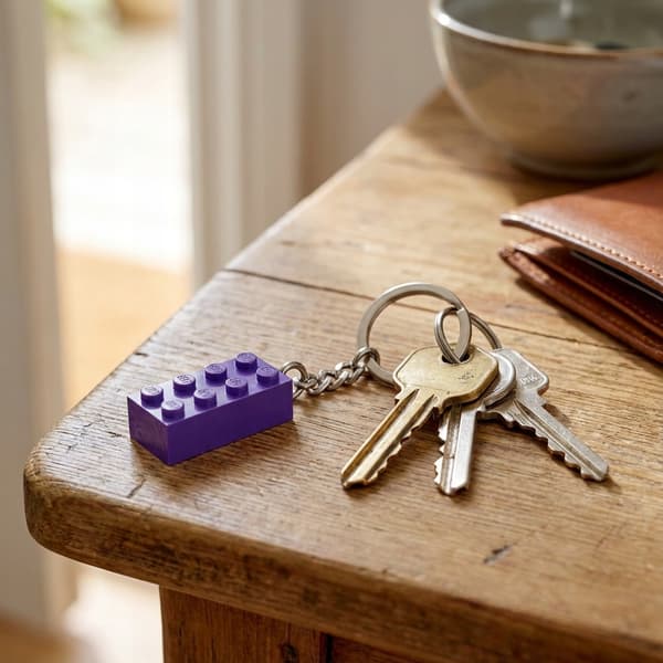 LEGO Classic 853379 Purple Brick Keyring – Chrome