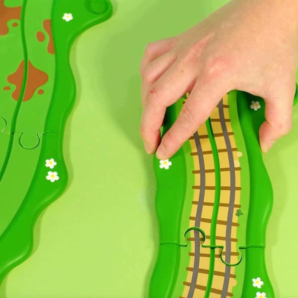 Peppa Pig Train Set, Race Track, Figures, Peppa’s Red Car, Sounds