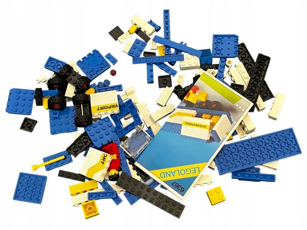 6367 LEGO Lorry