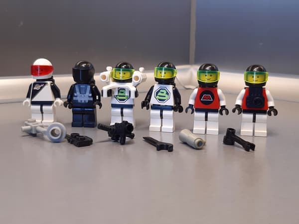Lego Space 6704 Minifigure Pack (No. 2)