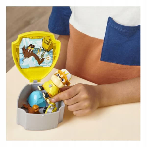 Spin Master Paw Patrol Truck with Rubble figure