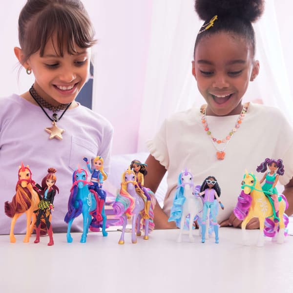 UNICORN ACADEMY VALENTINA & CINDER FIGURINE SET + PROMOTION