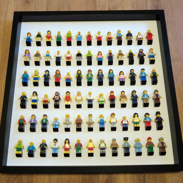 LARGE FRAME FOR 112 LEGO MINIFIGURES – 52 CM DISPLAY CASE