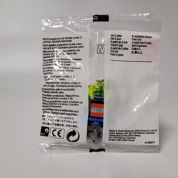 Lego Space System Insectoids 3951 keyring MISB 1998