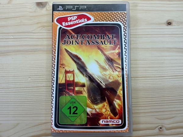 ACE COMBAT JOINT ASSAULT – PSP game disc in very good+ condition, complete set