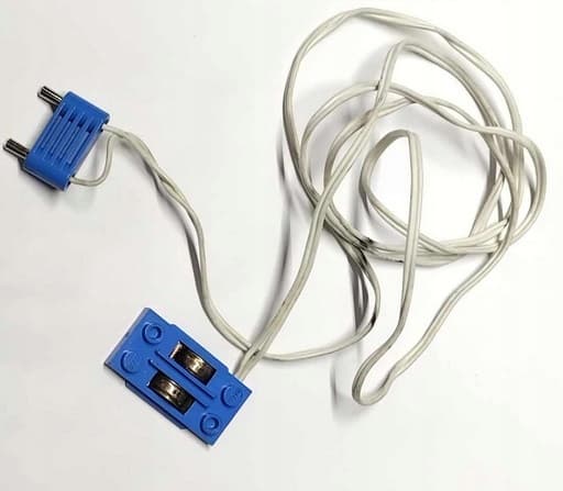 063H6. LEGO Cable 5306 for 9V Electric Train, length approx. 95 cm, 2913