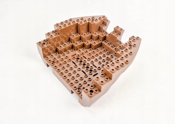 % LEGO Accessories: Pirates Ship Hull %