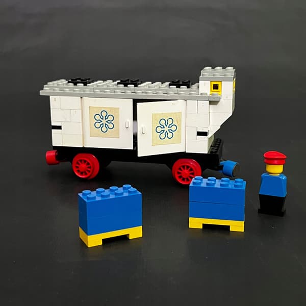 147 LEGO Lorry with Forklift