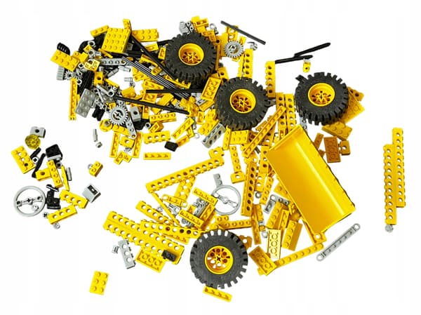 8853 LEGO Yellow Excavator