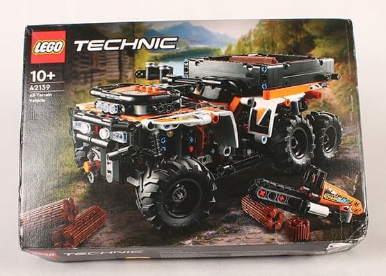 Lego Technic Off-Road Vehicle 42139 ((((dented box)))))