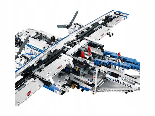 LEGO Technic 42025 Cargo Plane