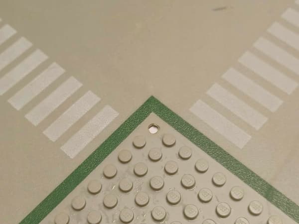 190A33. LEGO thin building plate, 32x32, damaged 607
