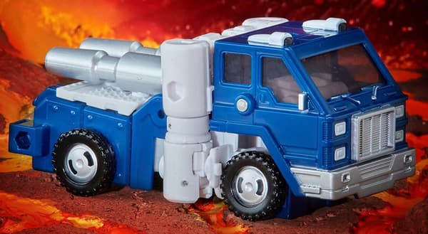 Transformers Deluxe Autobot Pipes WFC-K32 Figure