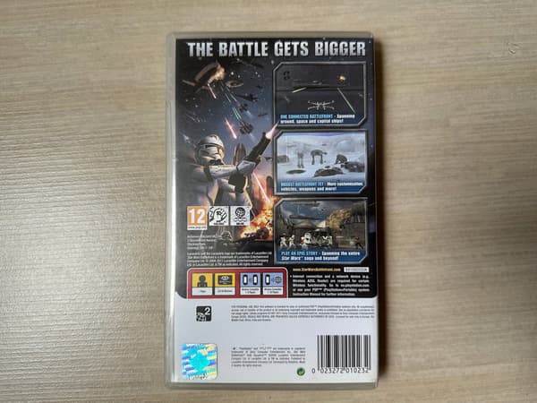 STAR WARS BATTLEFRONT ELITE SQUADRON – PSP disc, in excellent condition, complete set