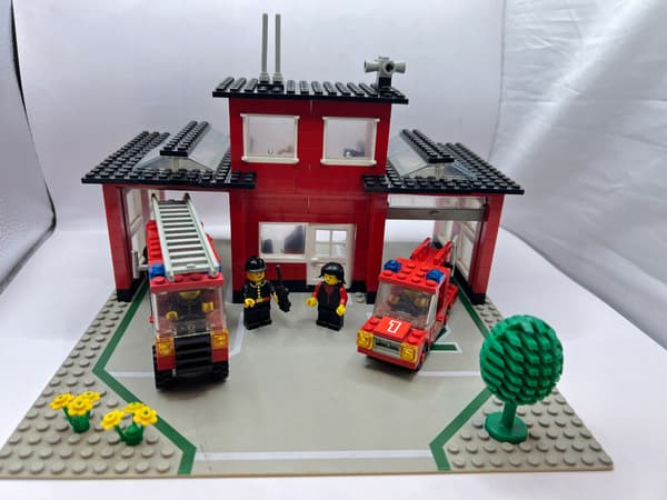 LEGO 6382 Town Fire Station