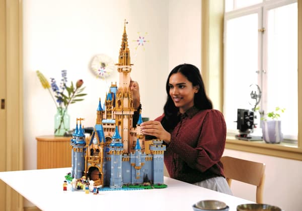 LEGO Disney: Disney Castle 43222