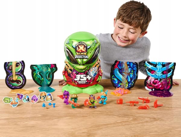 TREASURE X ALIENS DISSECTIONS LARGE ALIEN SET – 35 SURPRISES, 30 CM