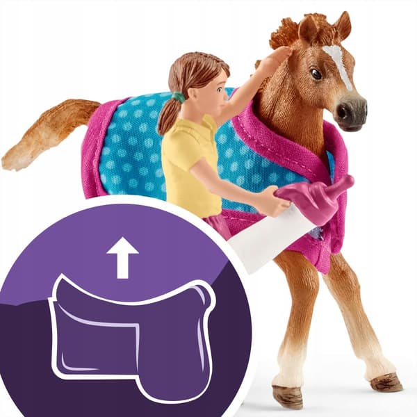 SCHLEICH REINDEER FIGURINE WITH A BLANKET – CHILDREN’S PLAY SET