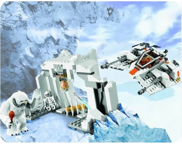 LEGO Star Wars Hoth Wampa Cave Set 8089