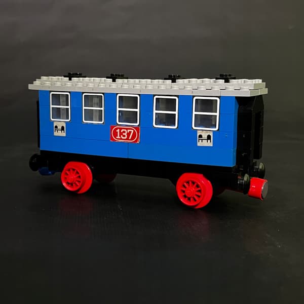 137 LEGO Sleeper Carriage
